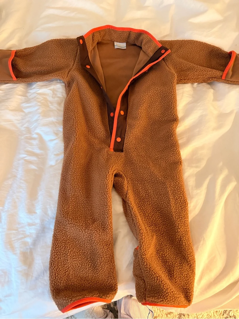 NWOT Columbia Helvetia Bunting